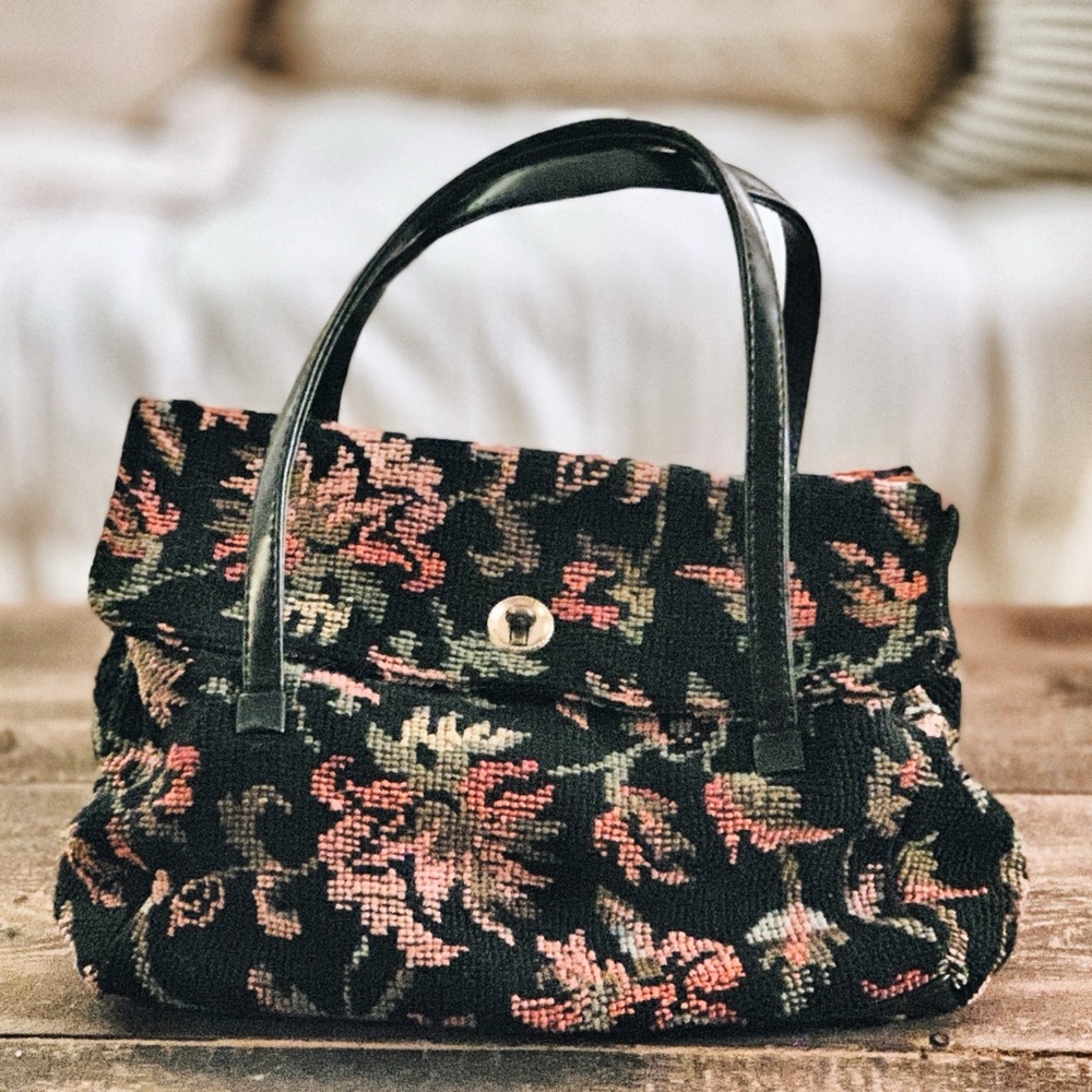 Vintage Needle Point Purse/ handbag tapestry